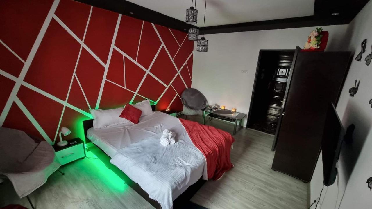 Studio Vale Apartment Hunedoara Ngoại thất bức ảnh